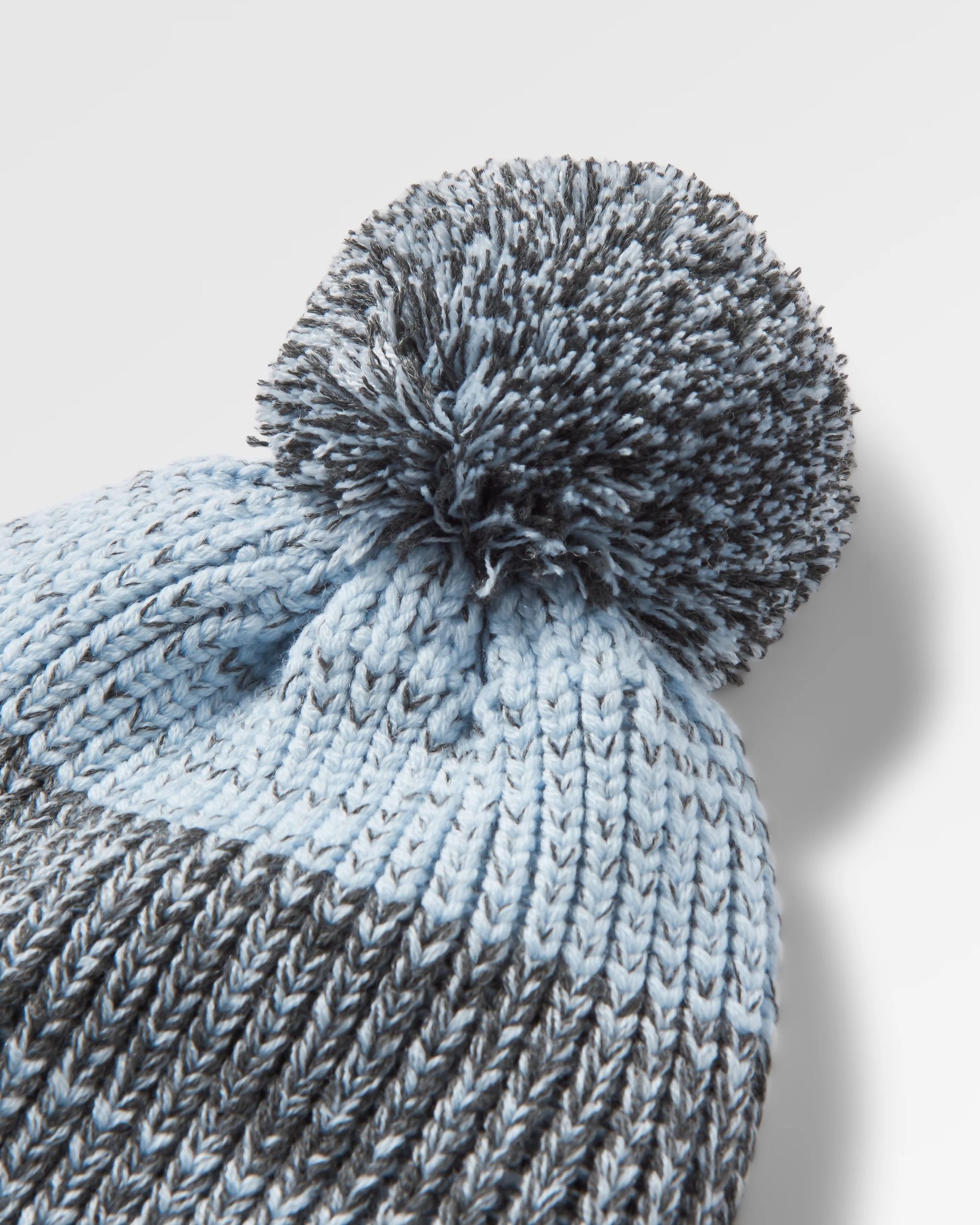 Crag Recycled Bobble Hat - Charcoal/Arctic