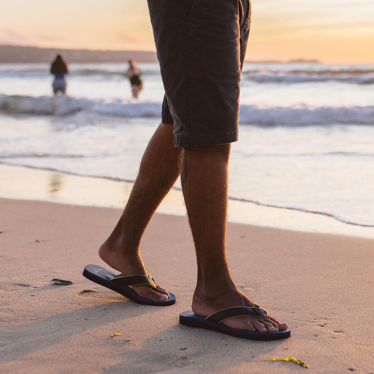 Mens cloth flip sales flops